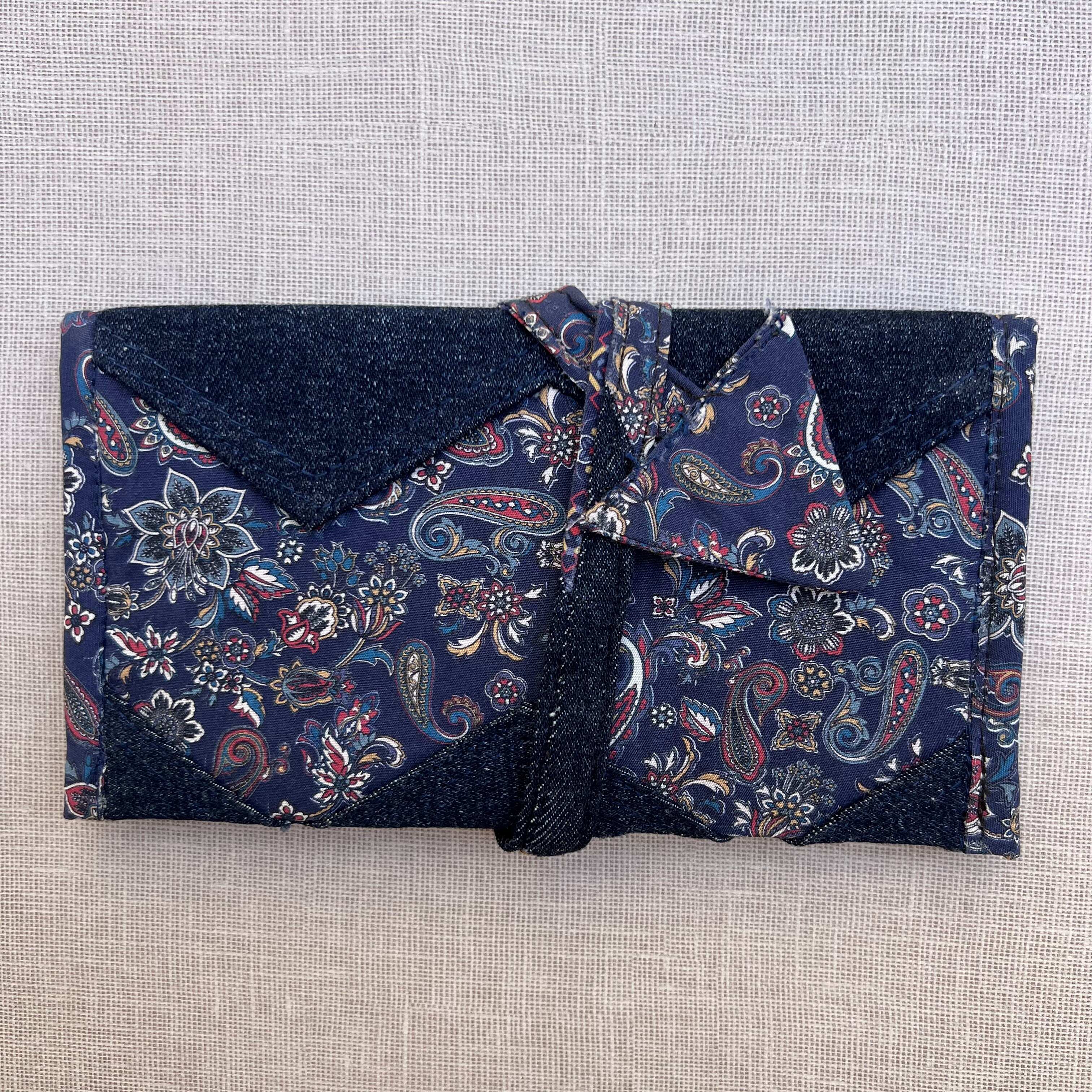 Dark Paisley Roll-up Tobacco Pouch