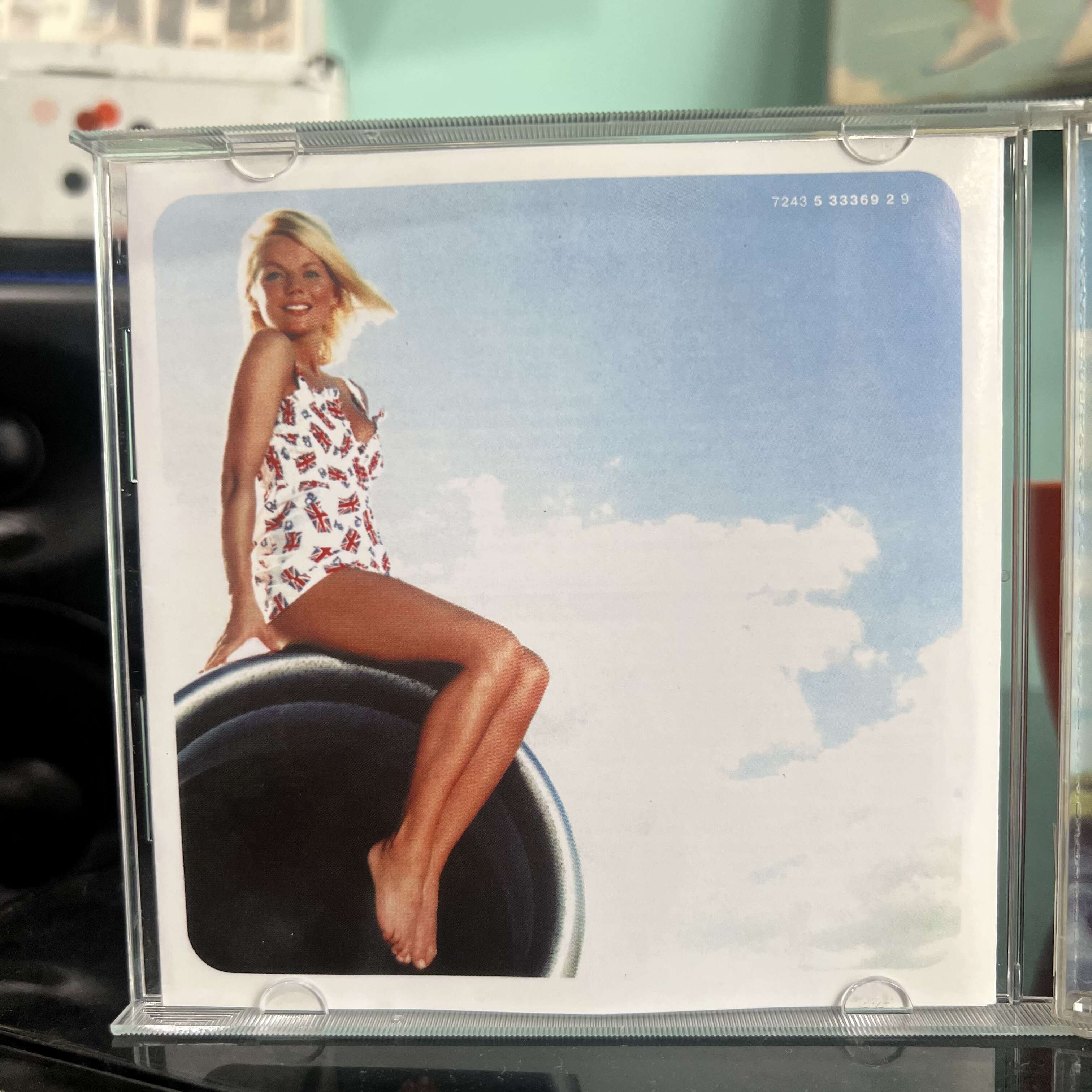Geri Halliwell - Scream If You Wanna Go Faster
