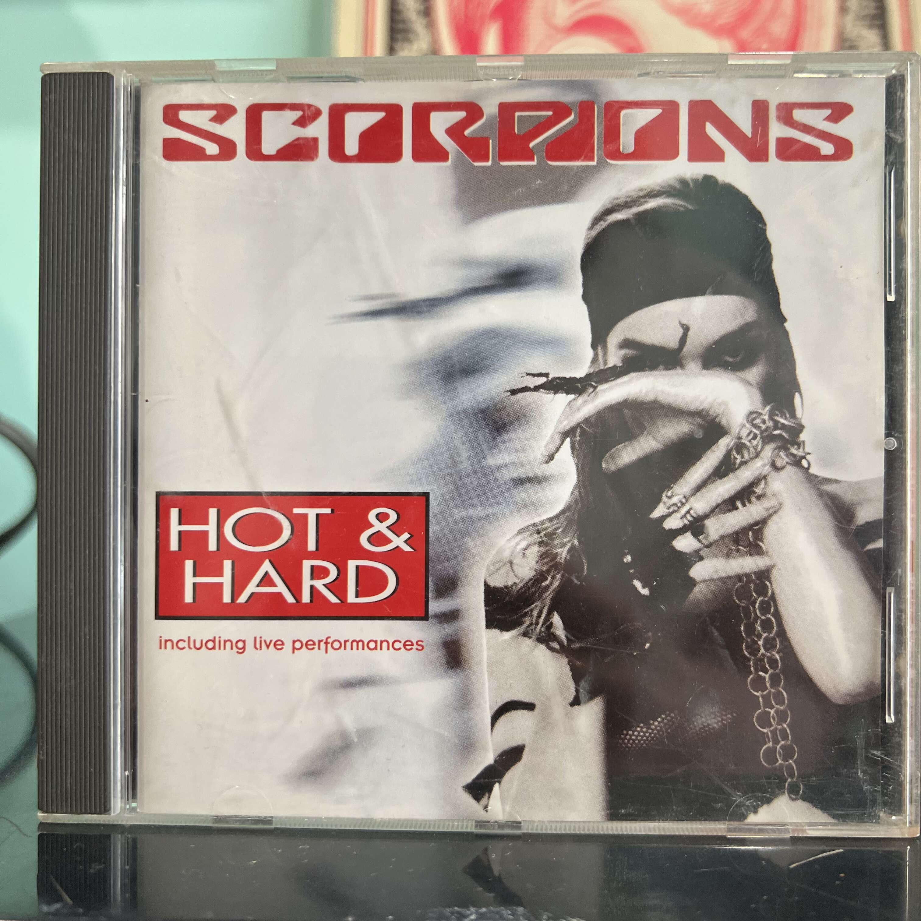 Scorpions - Hot & Hard