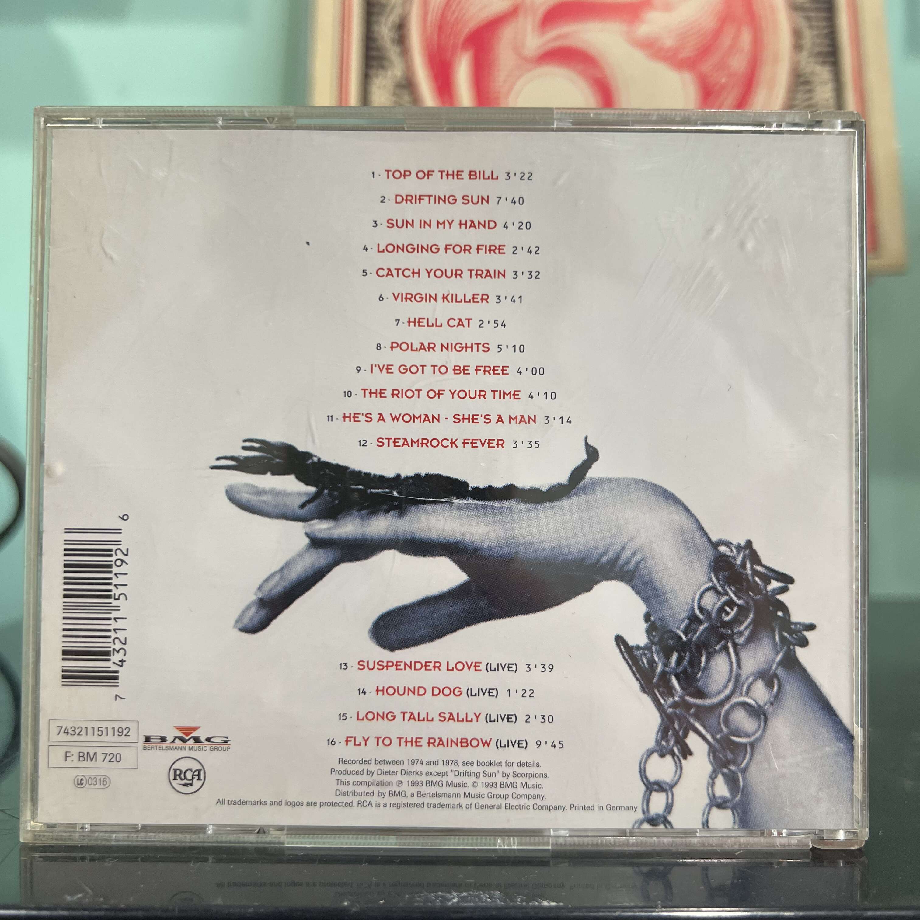 Scorpions - Hot & Hard