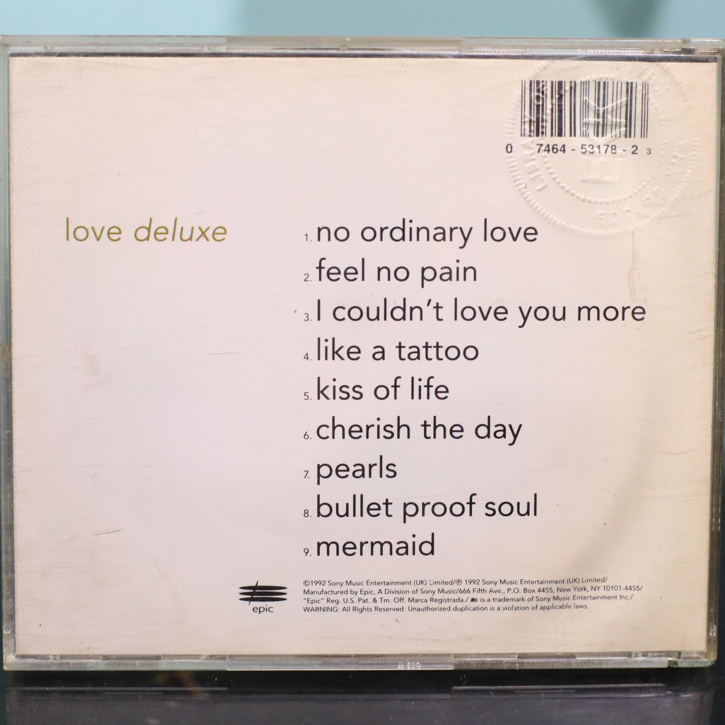 Sade - Love Deluxe