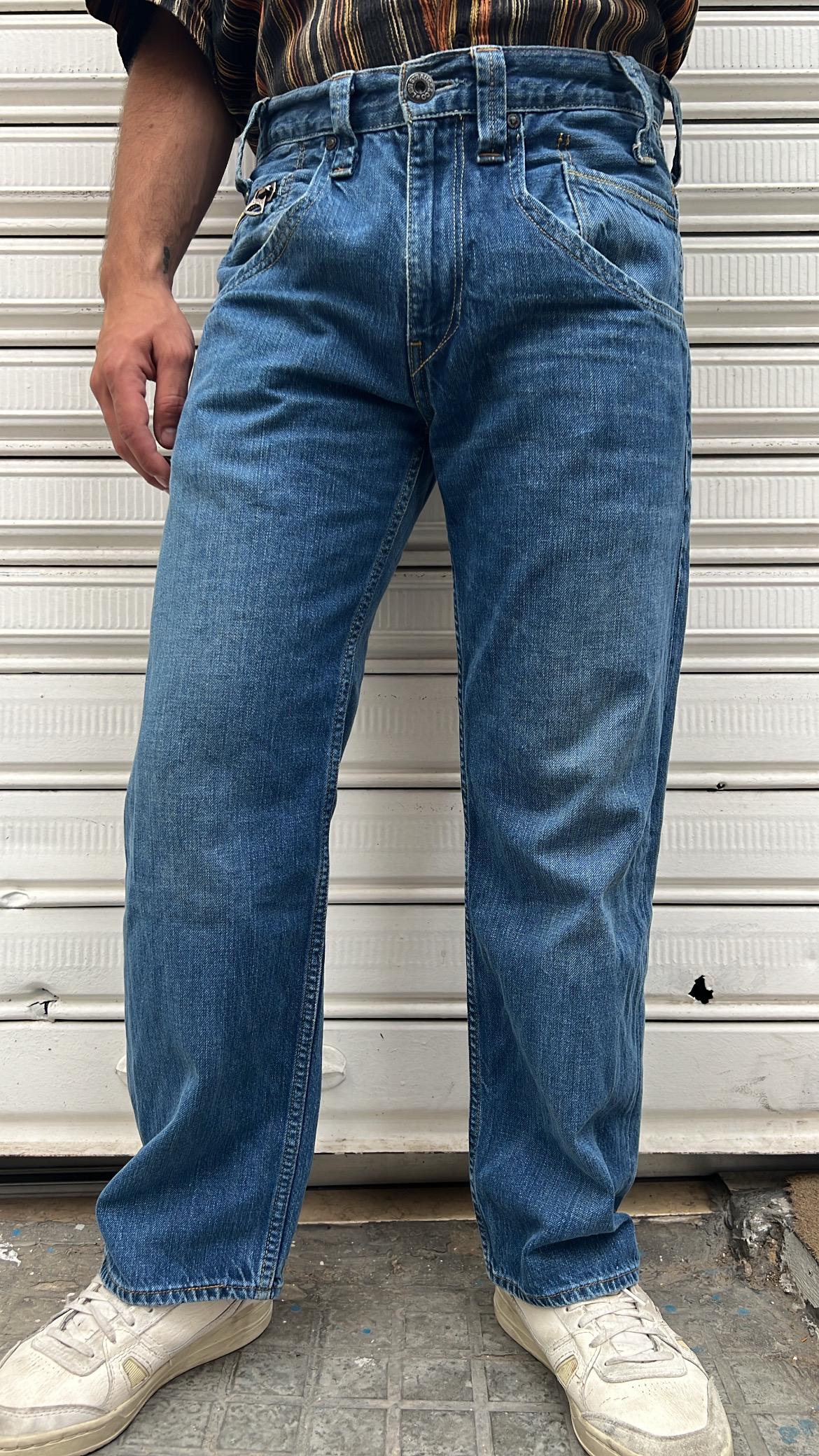 Levi's Straight Leg Jeans