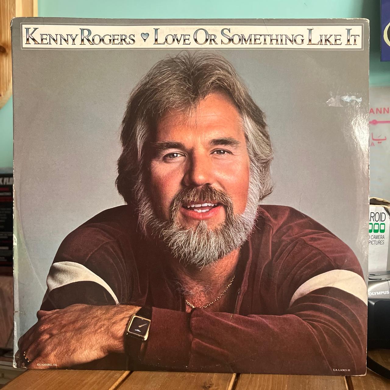 Kenny Rogers - Love Or Something Like It