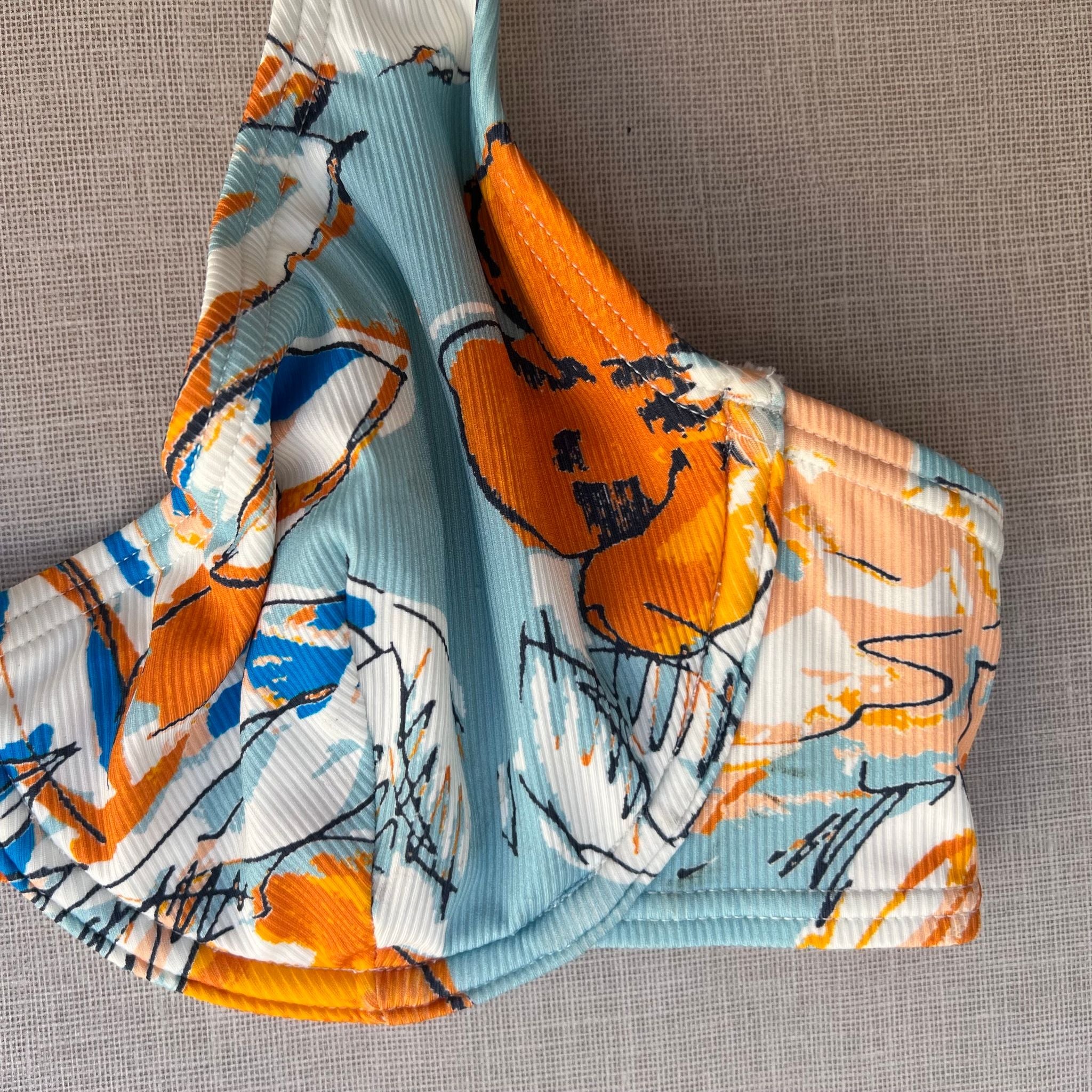 Abstract Print Underwire Bikini Top