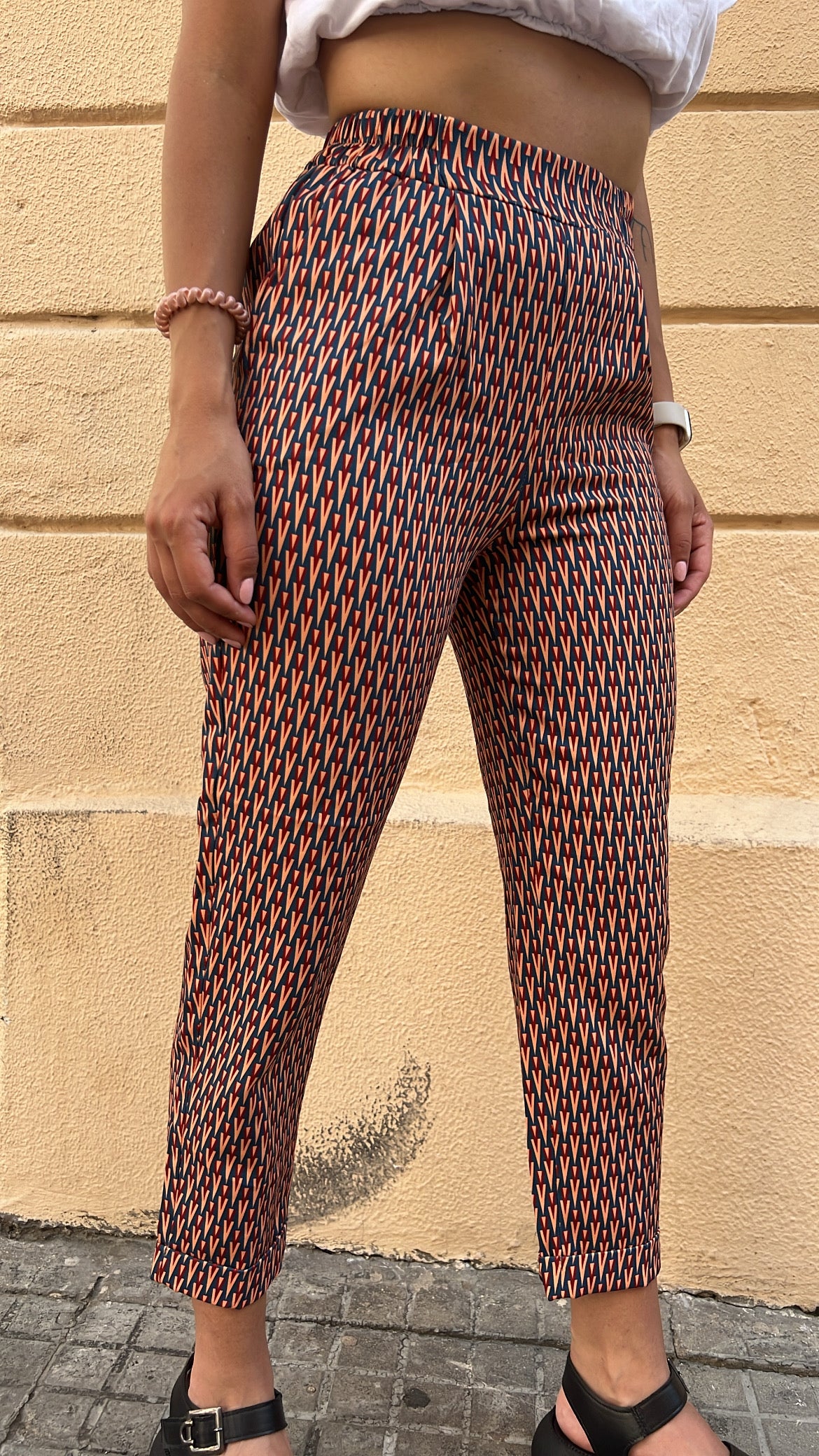 Geometric Pattern High-Waisted Cropped Trousers