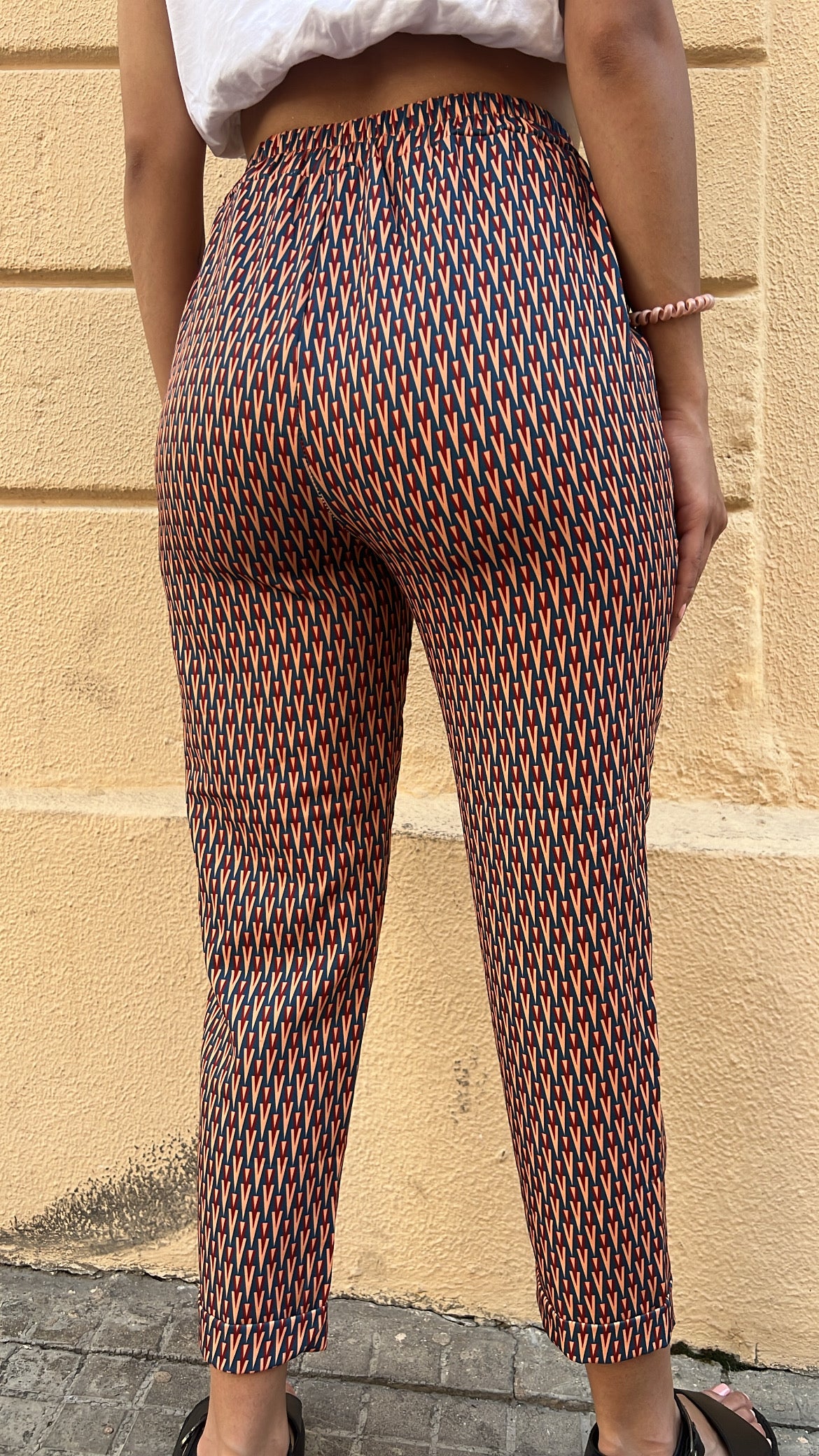 Geometric Pattern High-Waisted Cropped Trousers