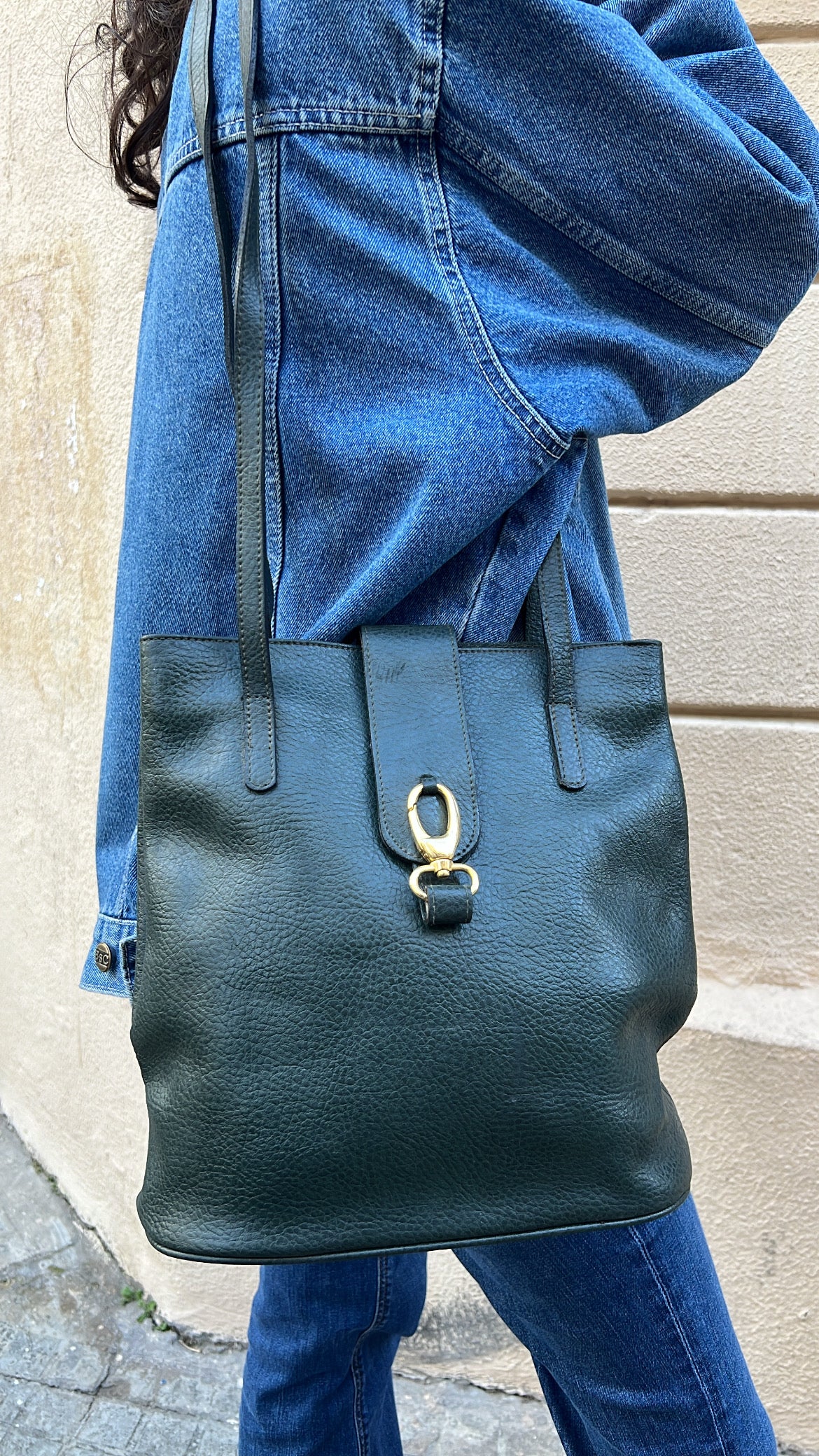 Green Clip-on Hand Bag