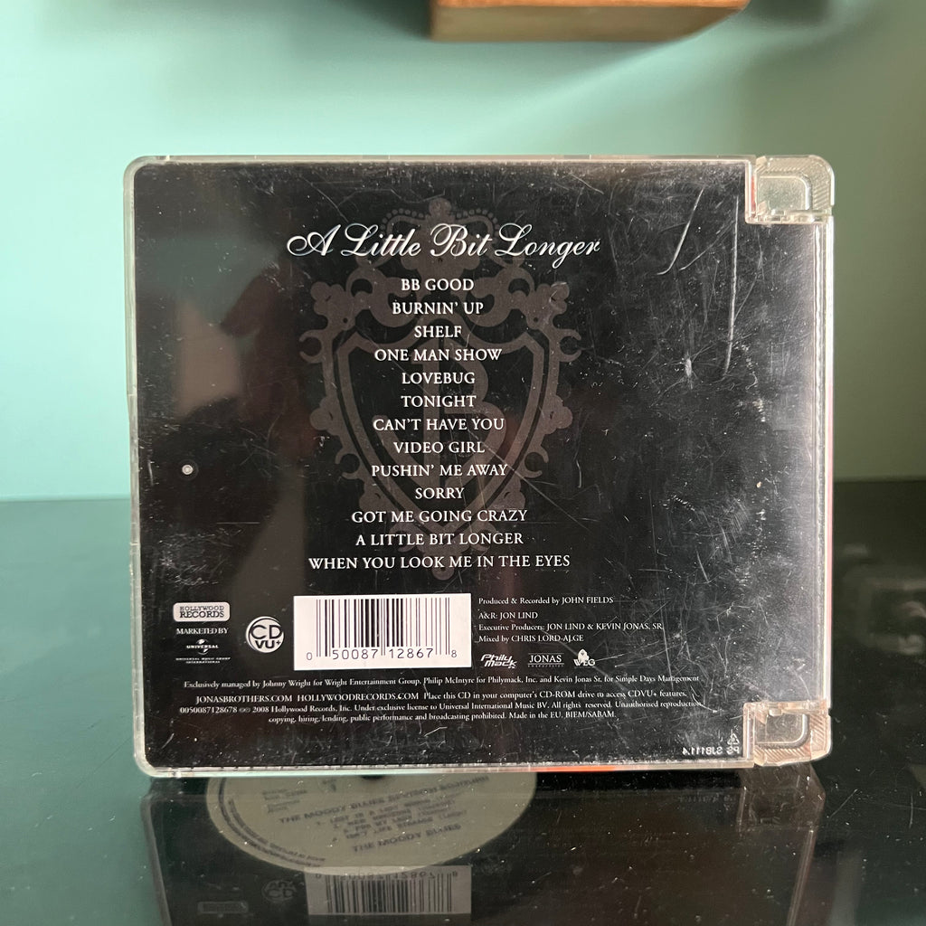 Jonas Brothers - A Little Bit Longer