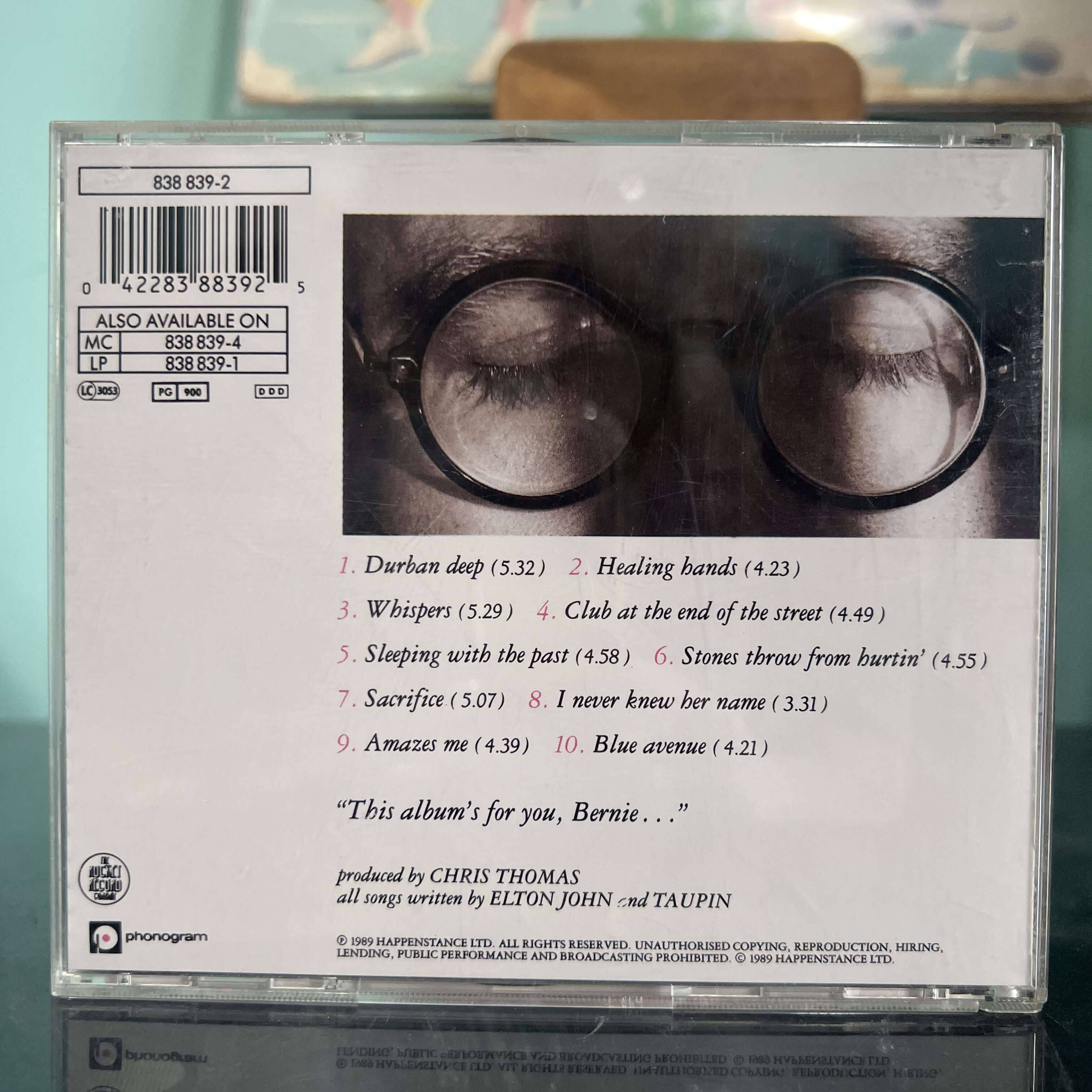 Elton John - Sleeping With The Past