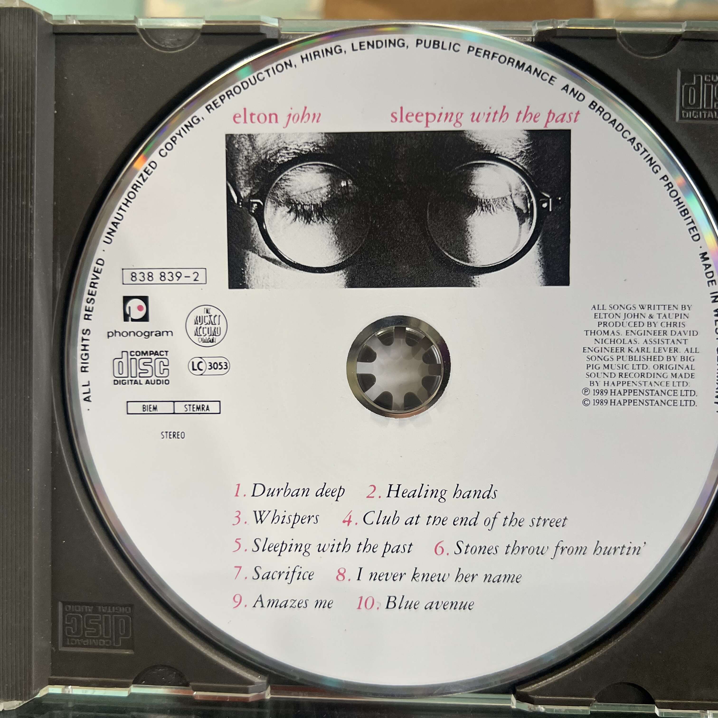 Elton John - Sleeping With The Past
