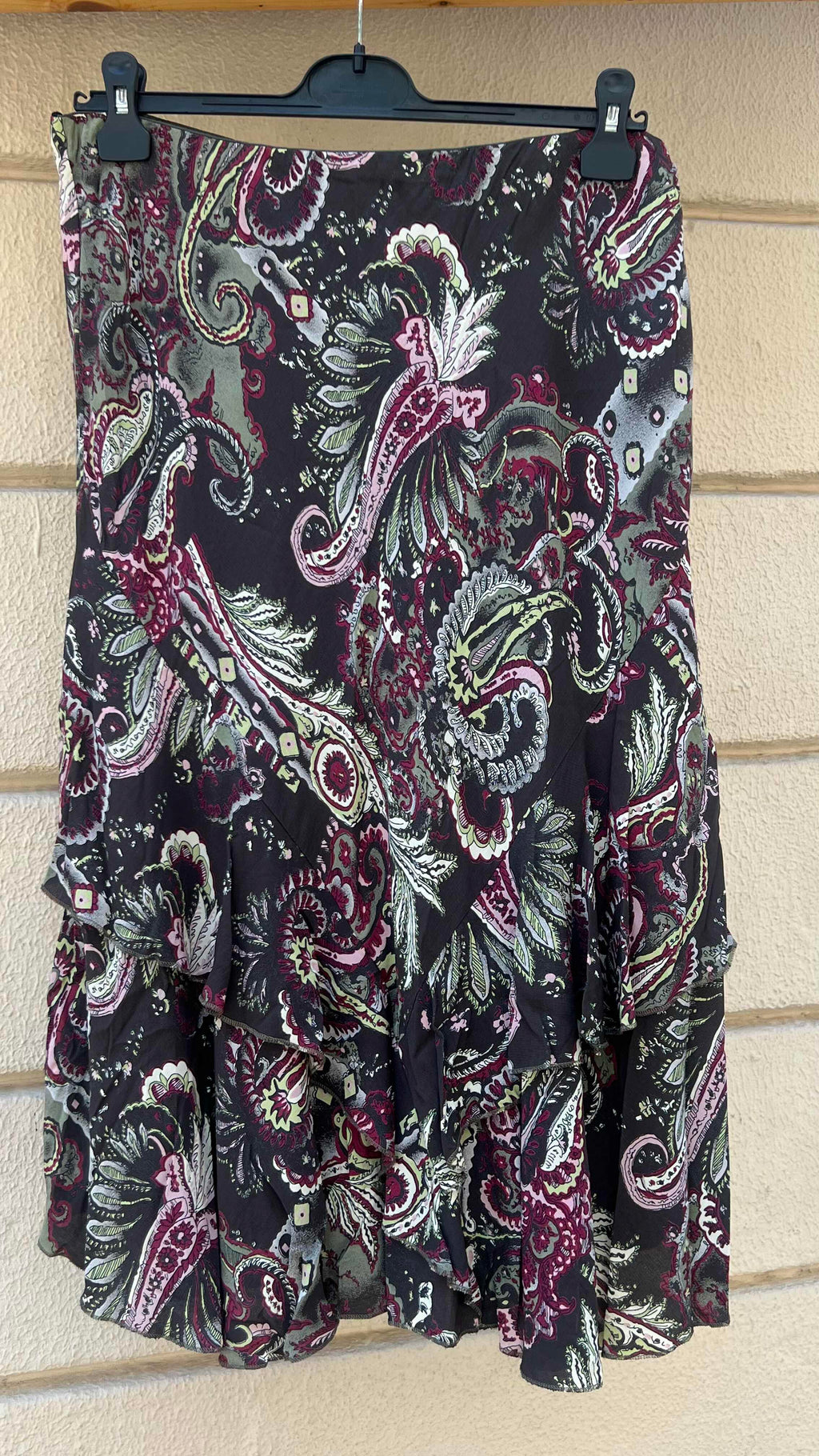 Dark Paisley Print Ruffle Midi Skirt