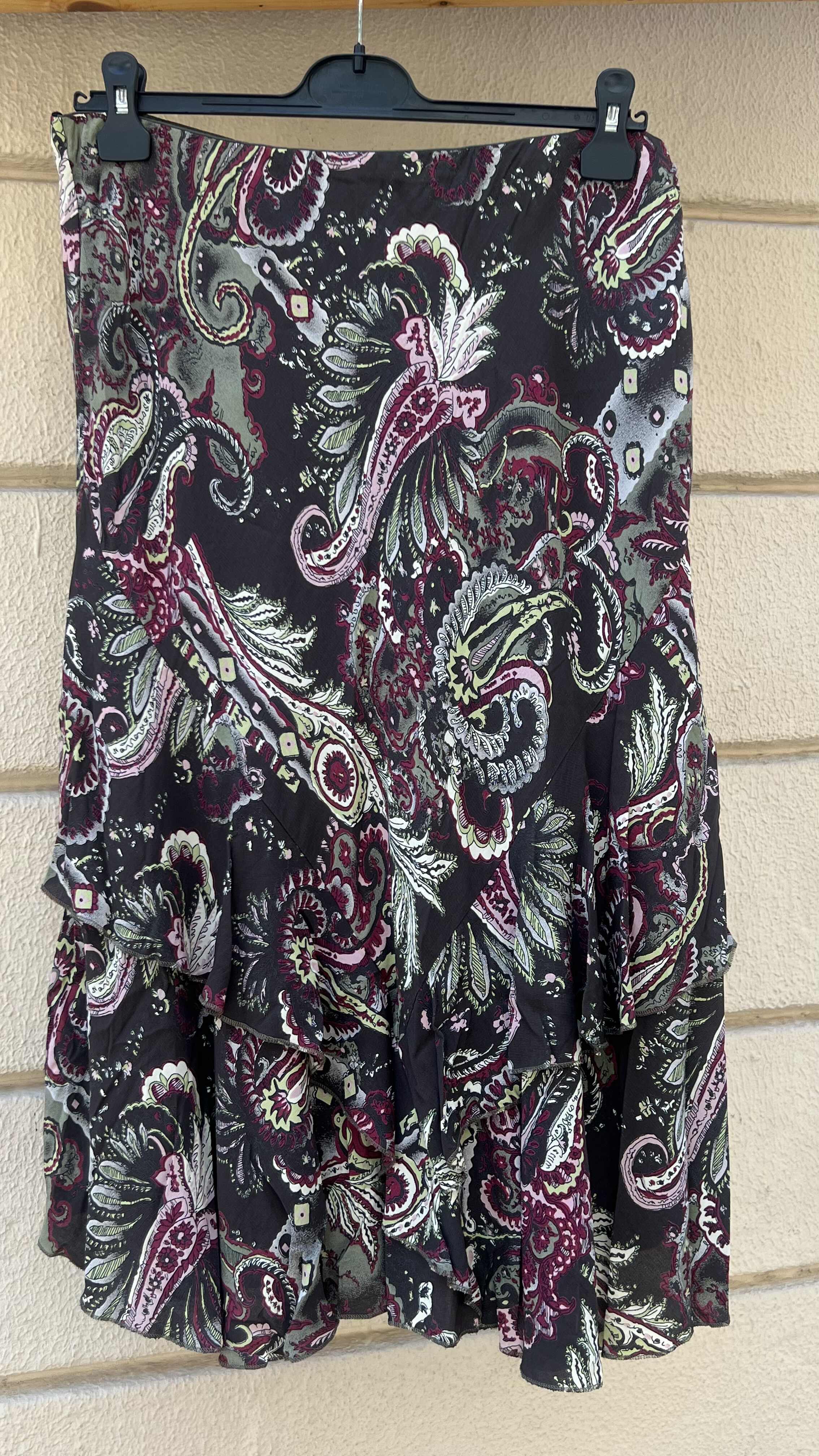Dark Paisley Print Ruffle Midi Skirt