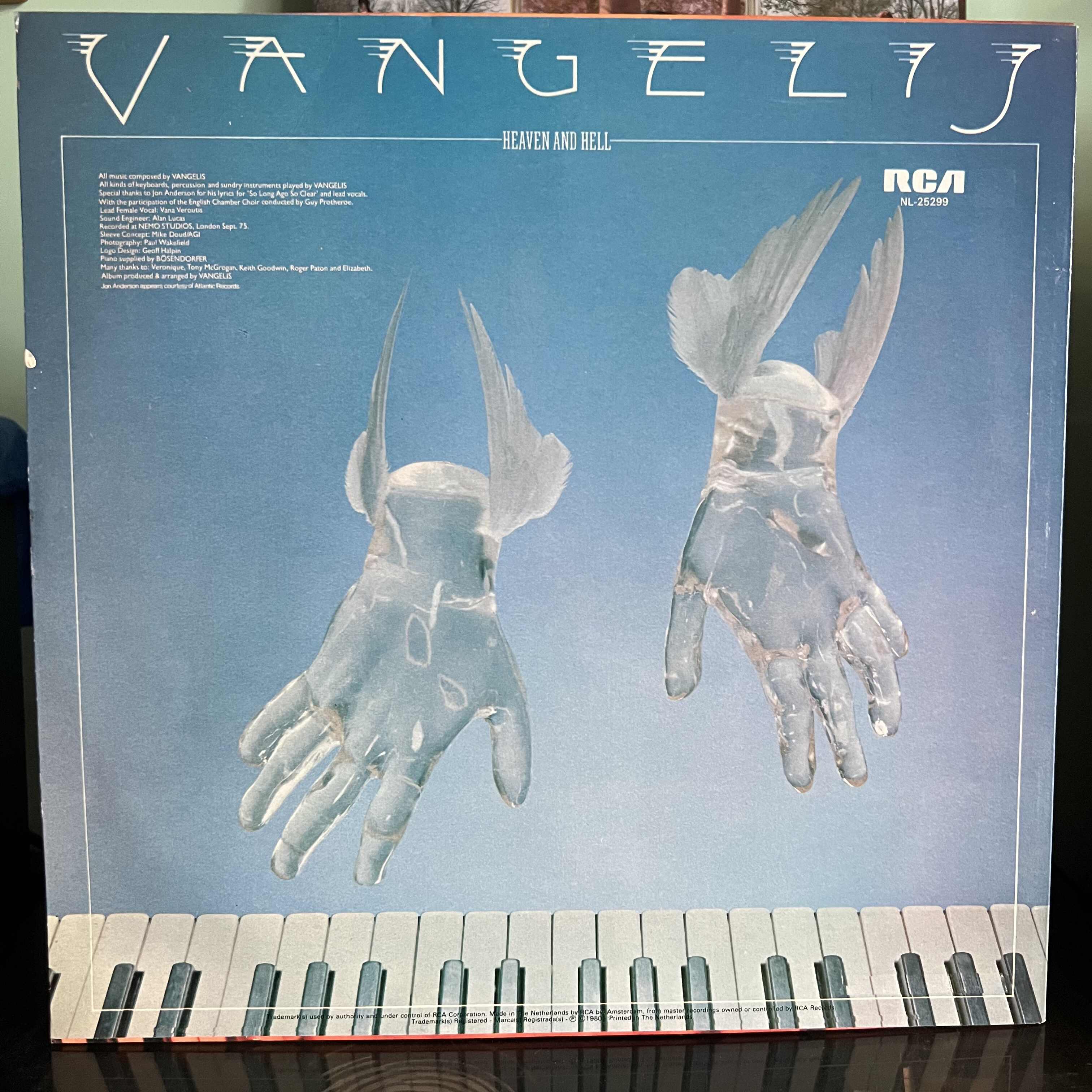 Vangelis - Heaven And Hell