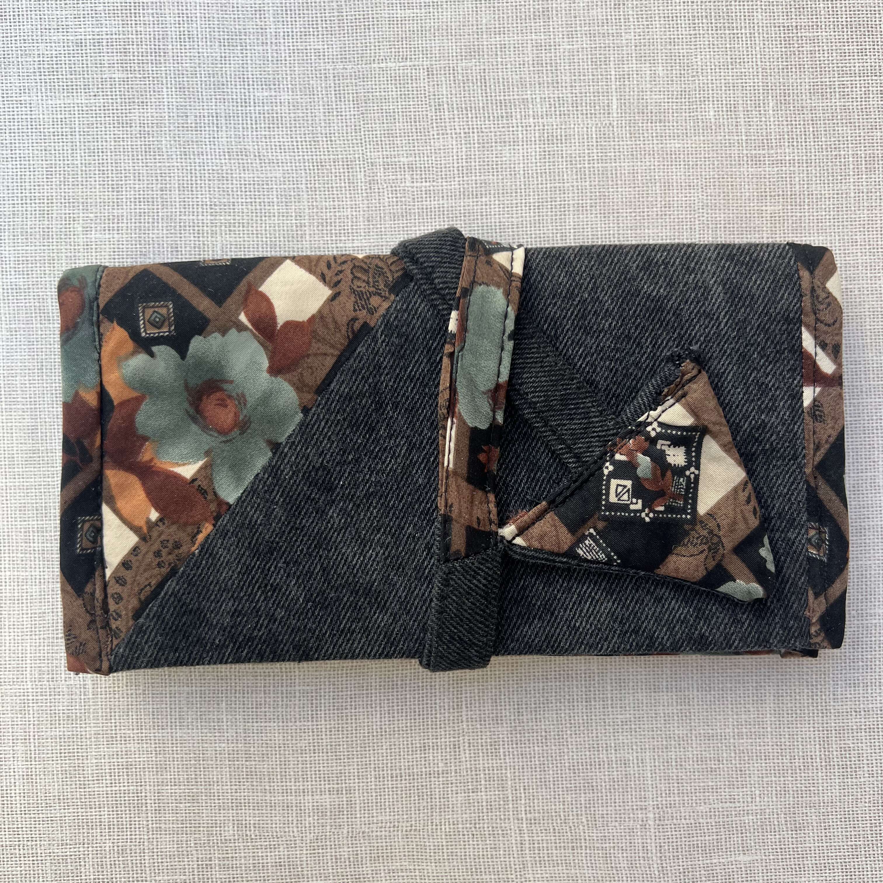 Black Denim Floral Pattern Tobacco Pouch