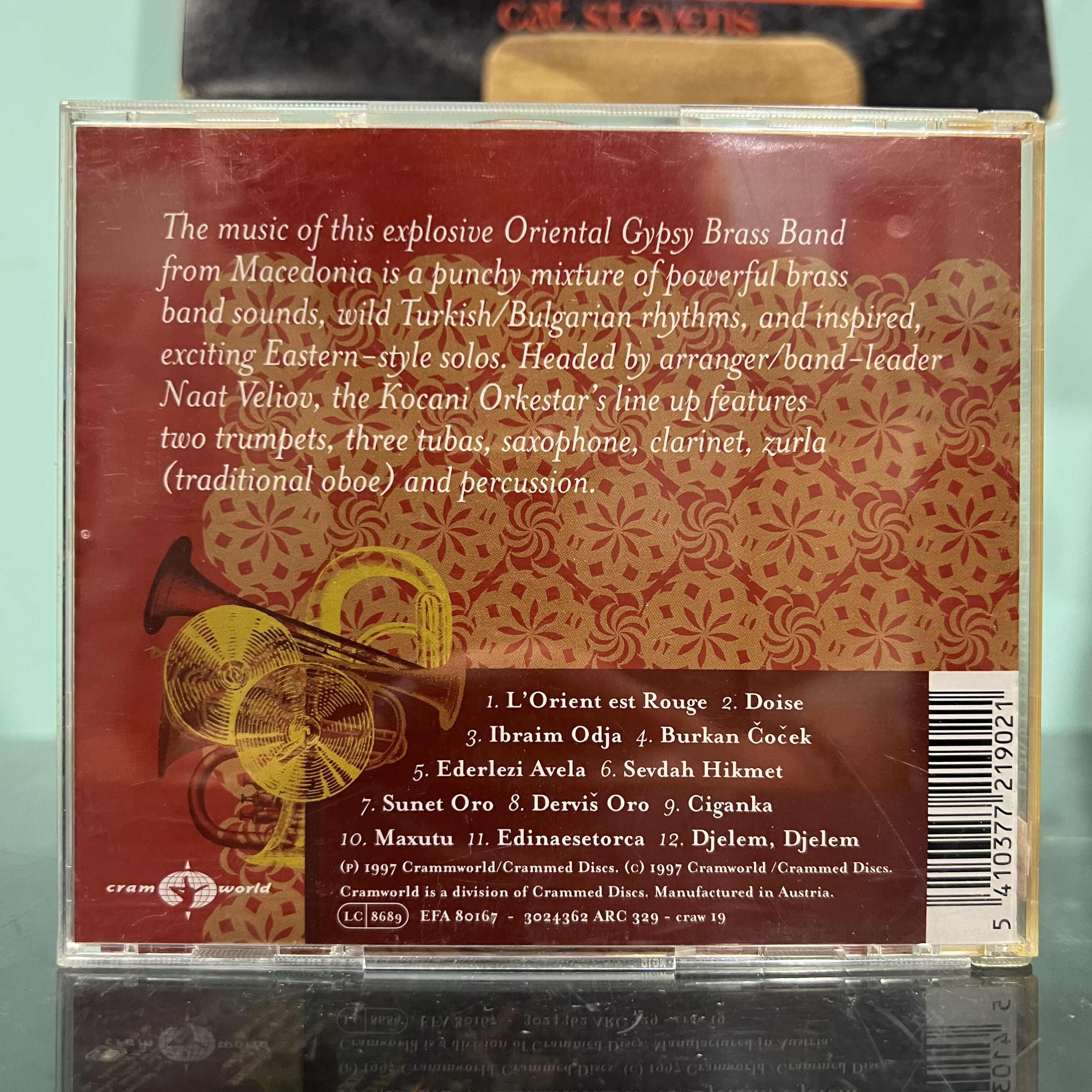 Kočani Orkestar Feat. Naat Veliov - L'Orient est Rouge