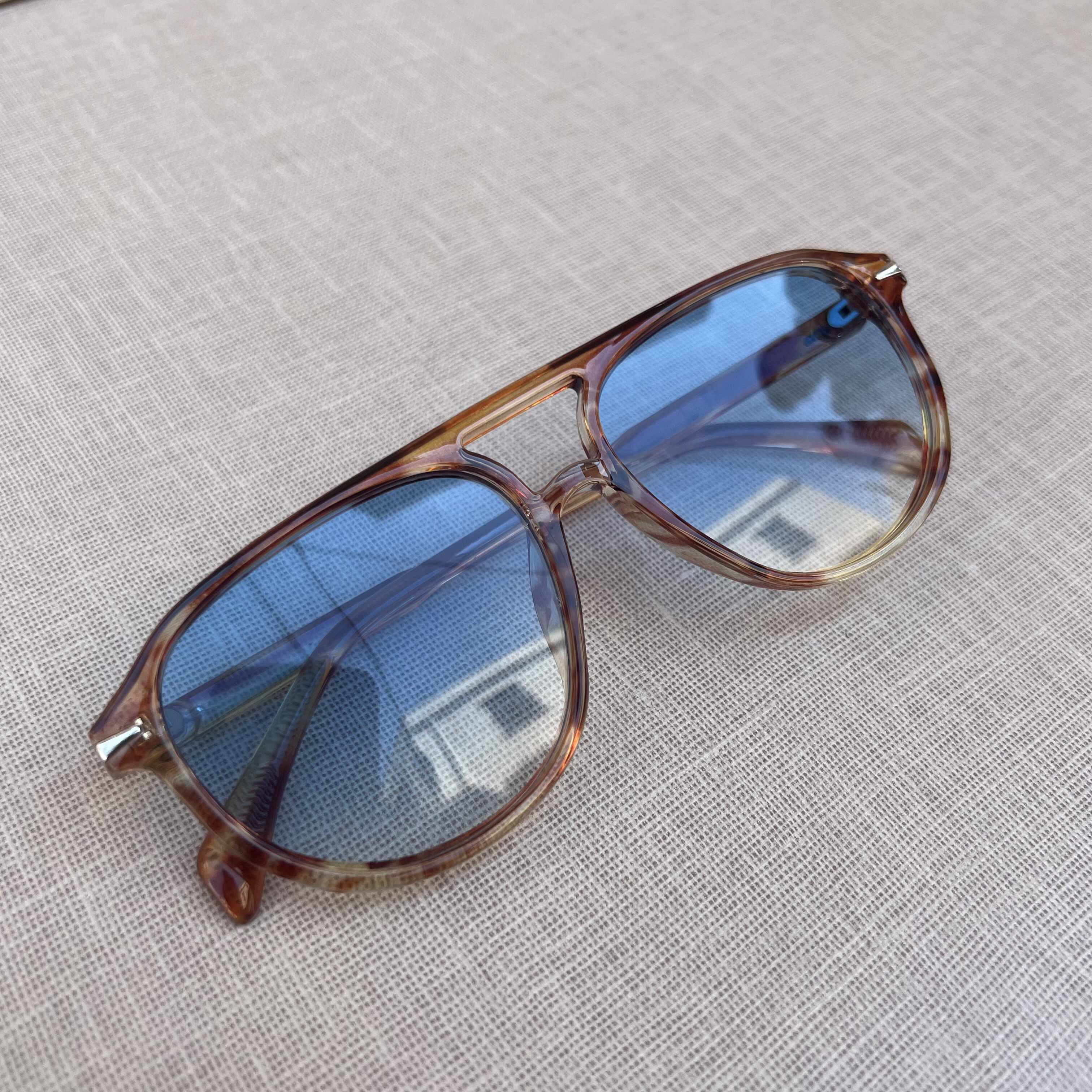 Thick Tortoiseshell Rectangle Sunglasses (Copy)