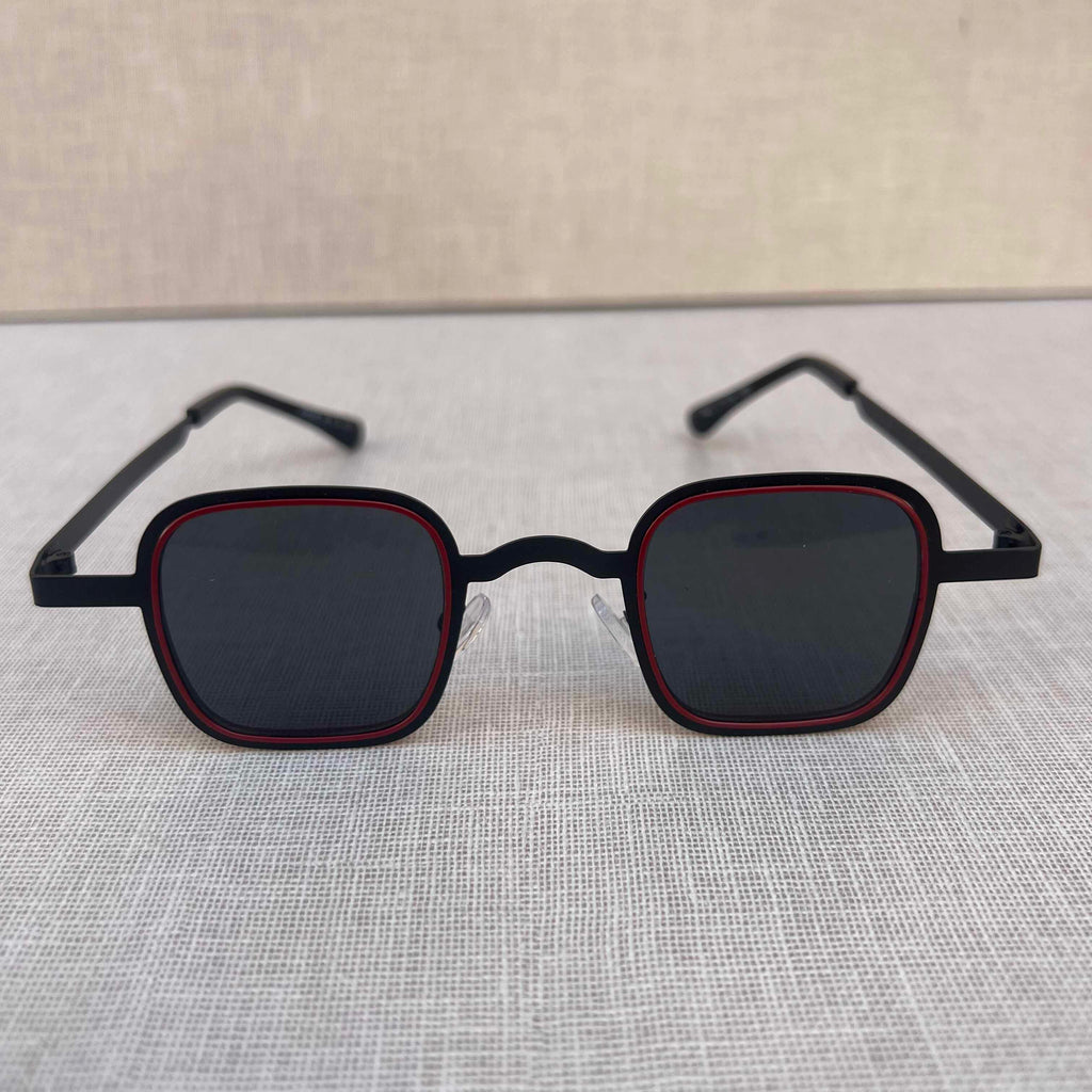 Retro Black Square Sunglasses