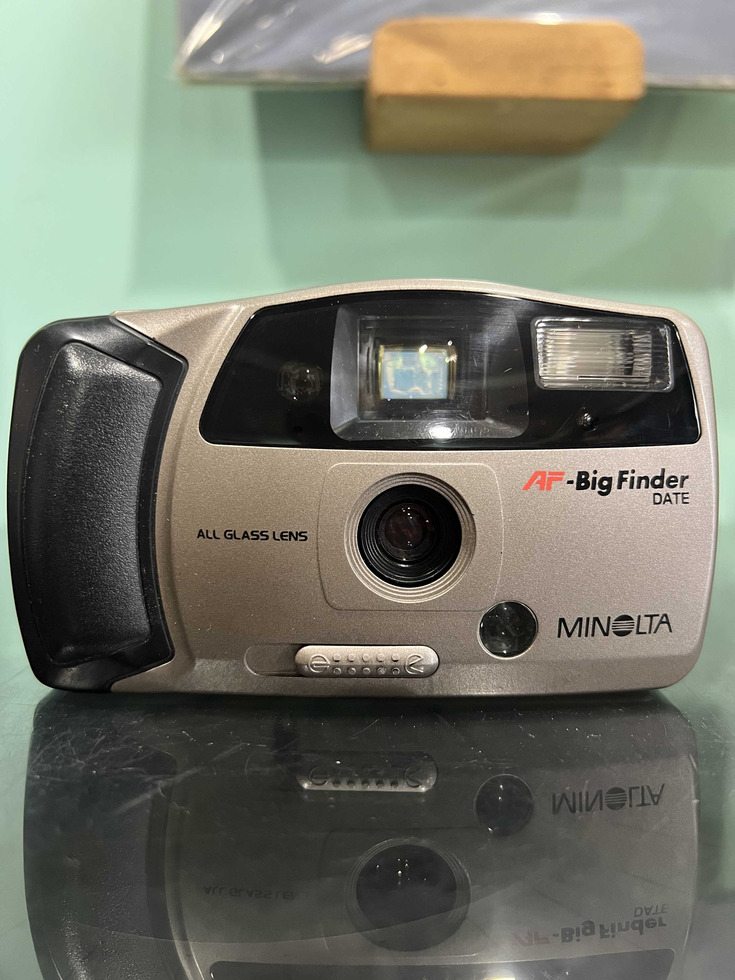 Minolta AF - Big Finder Film Camera