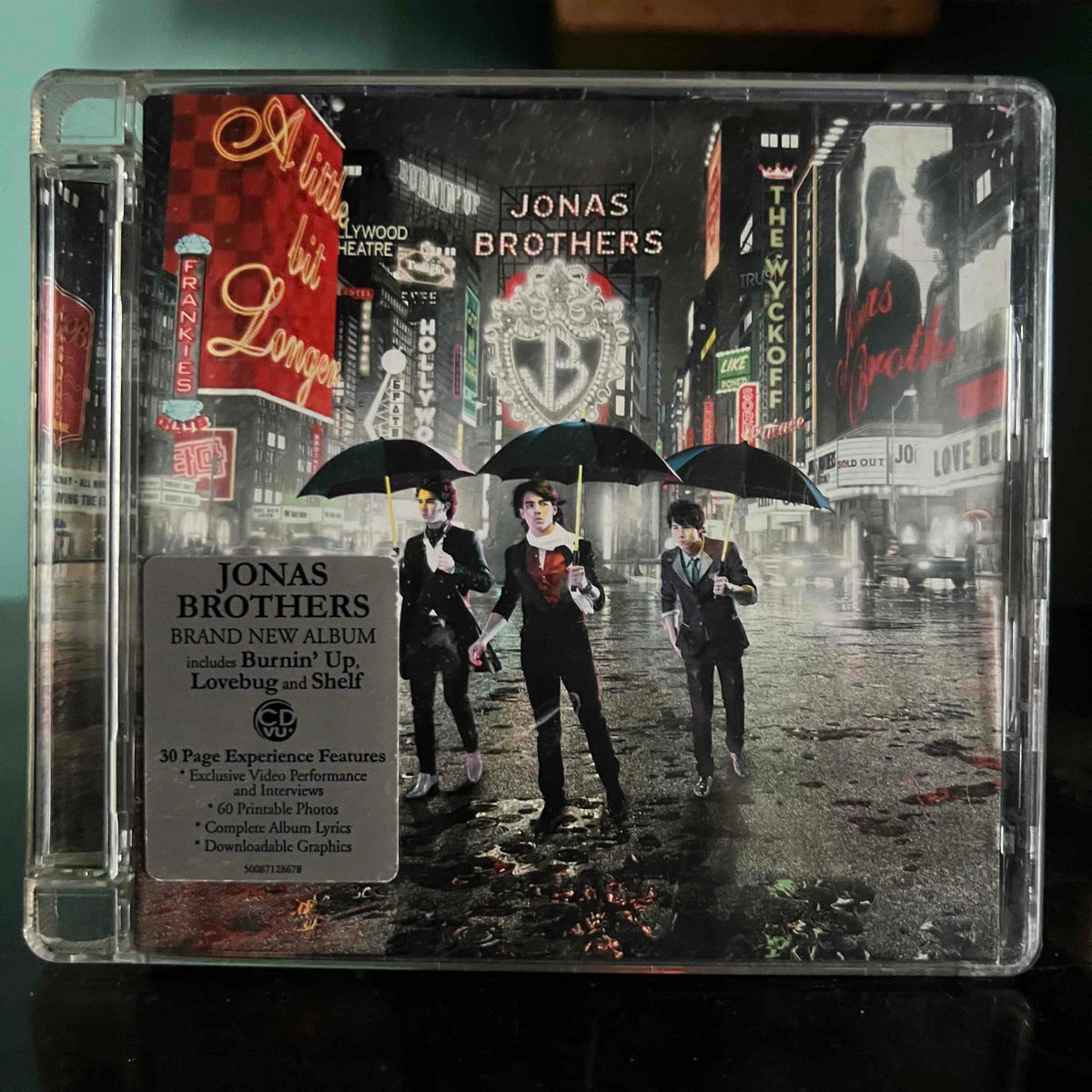 Jonas Brothers - A Little Bit Longer